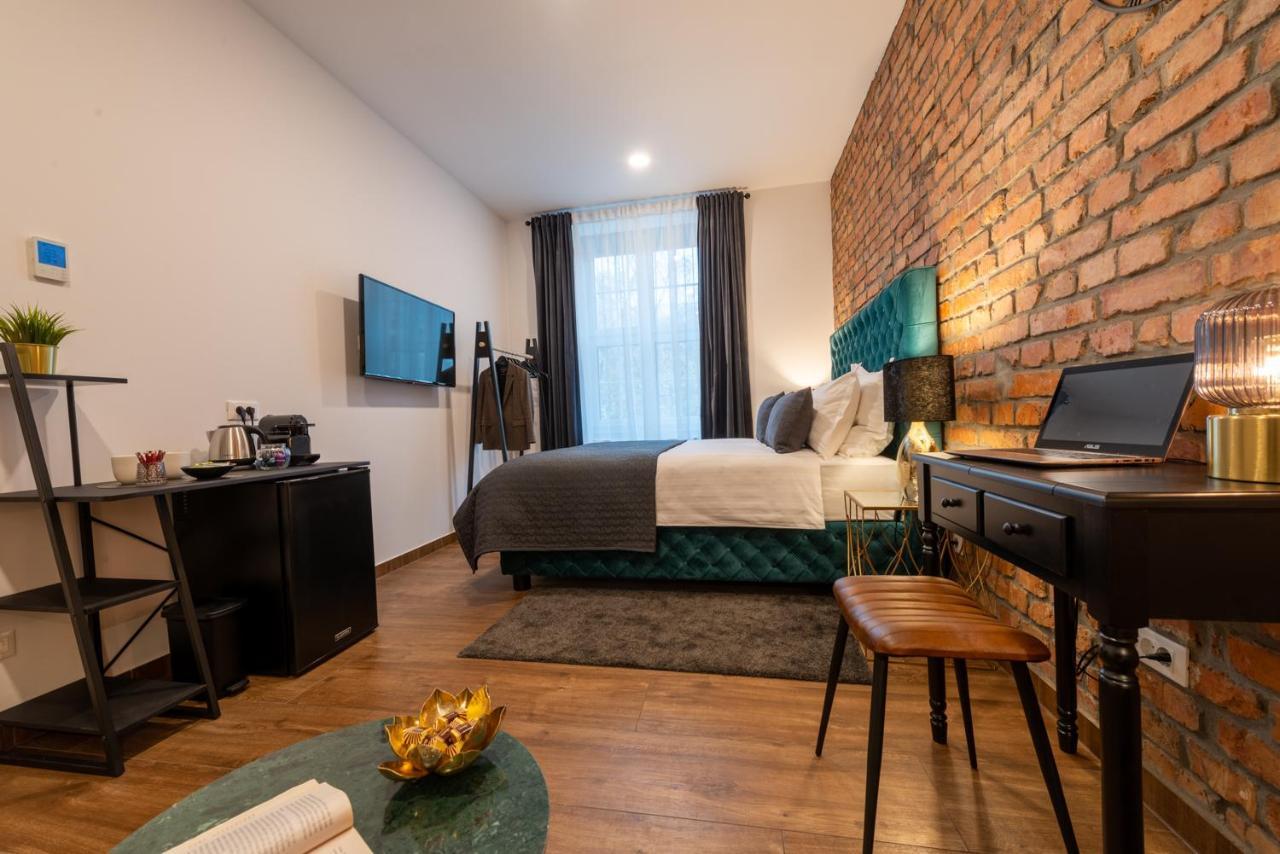 Brickwall Apartment Zagreb