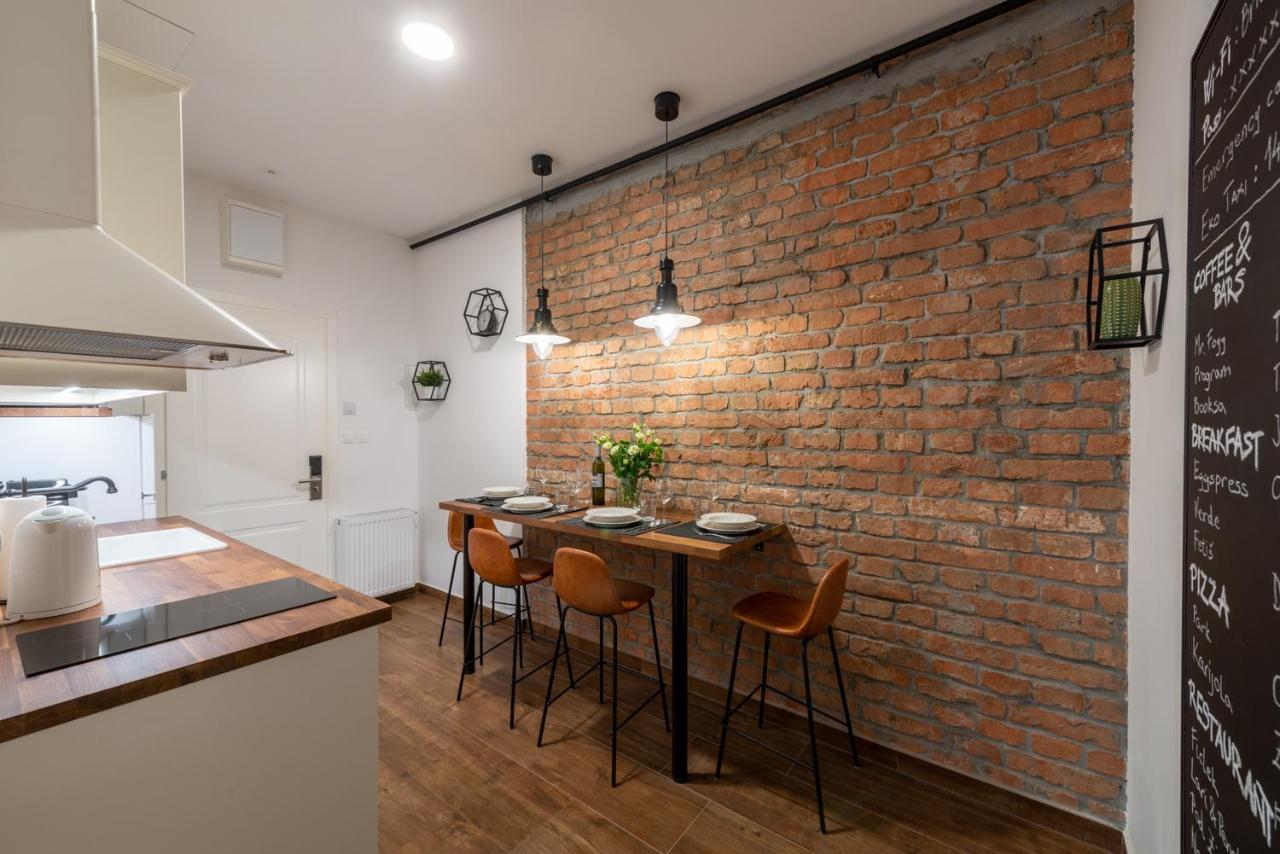 Apartment Brickwall