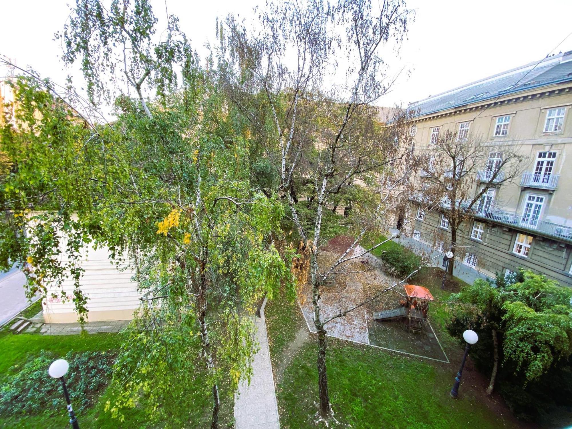Apartment Brickwall Zagreb